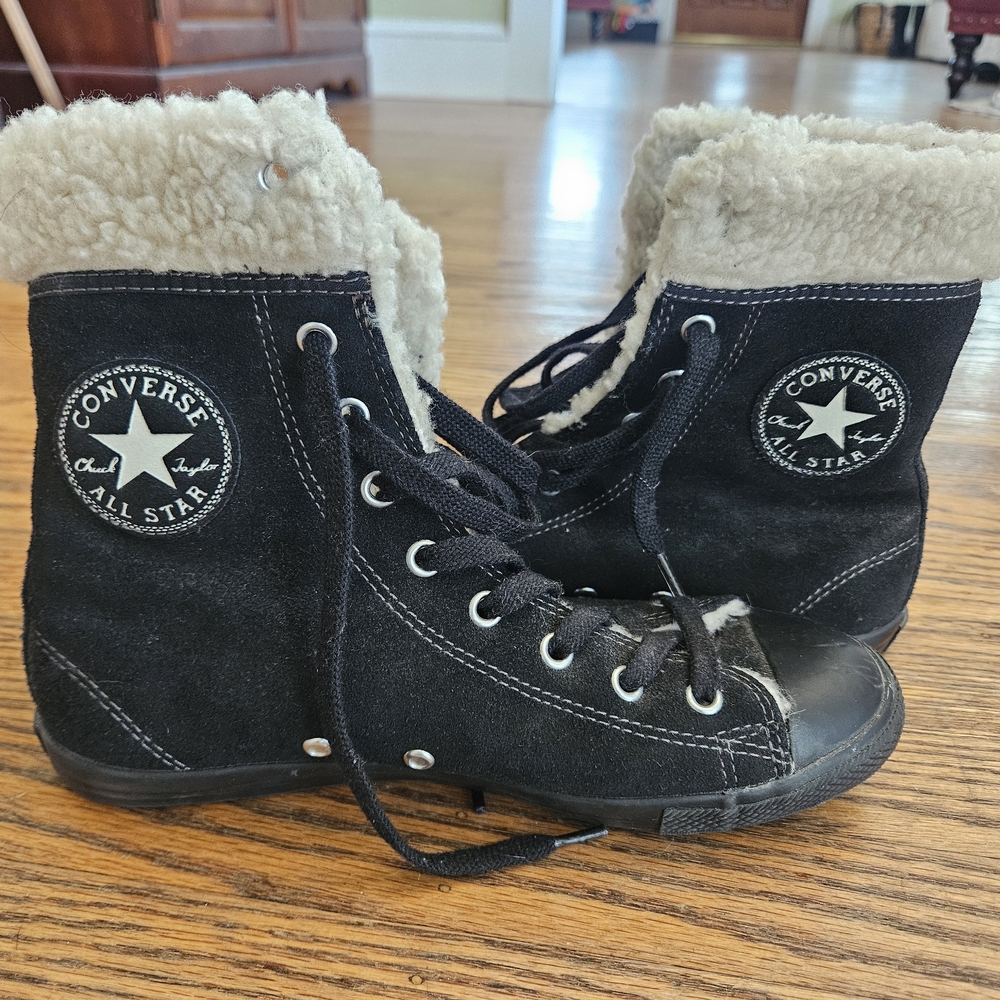 Converse Womens Black, Sherpa Lined High-Top Shoes